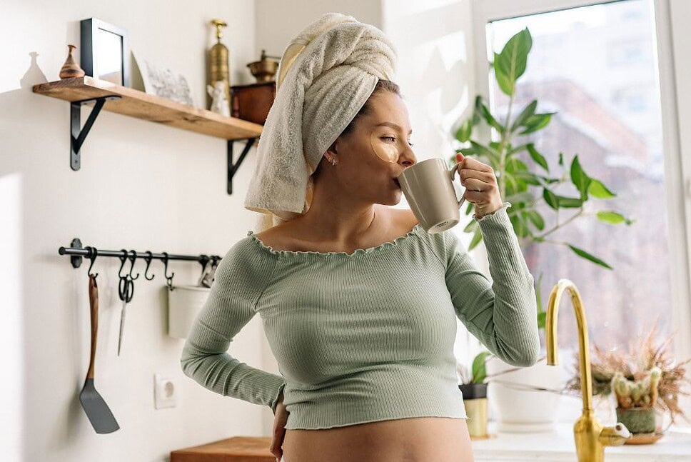 káva v těhotenstvi velky hrnek