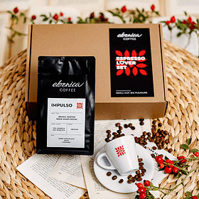 set espresso lover rozbalený na stole