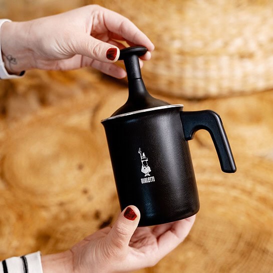 Ruční napěňovač mléka Bialetti