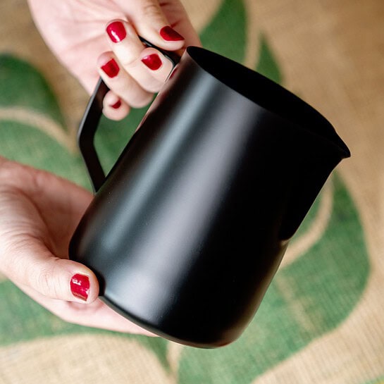 velka konvice na peneni mleka